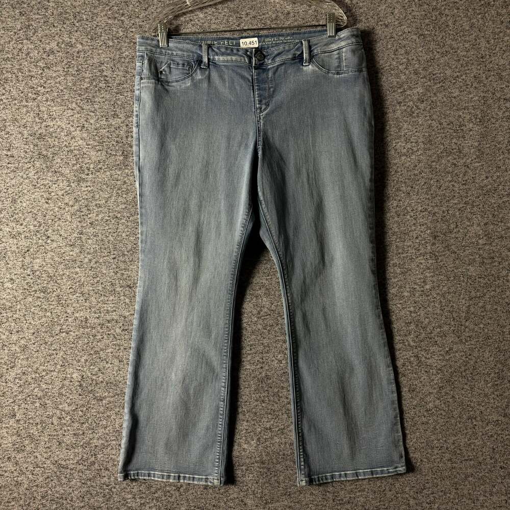 Laurie Felt Women's Size XLP Light Wash Silky Baby Bell Pull On Denim Pants